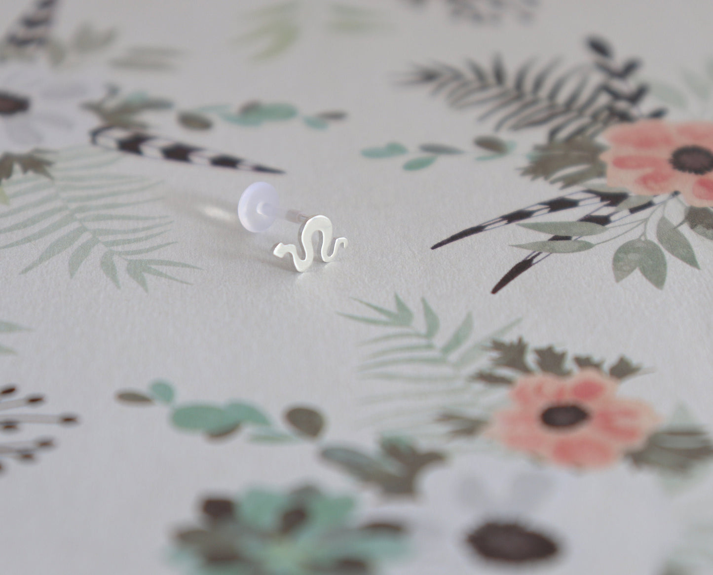 Snake Labret / Tragus Stud